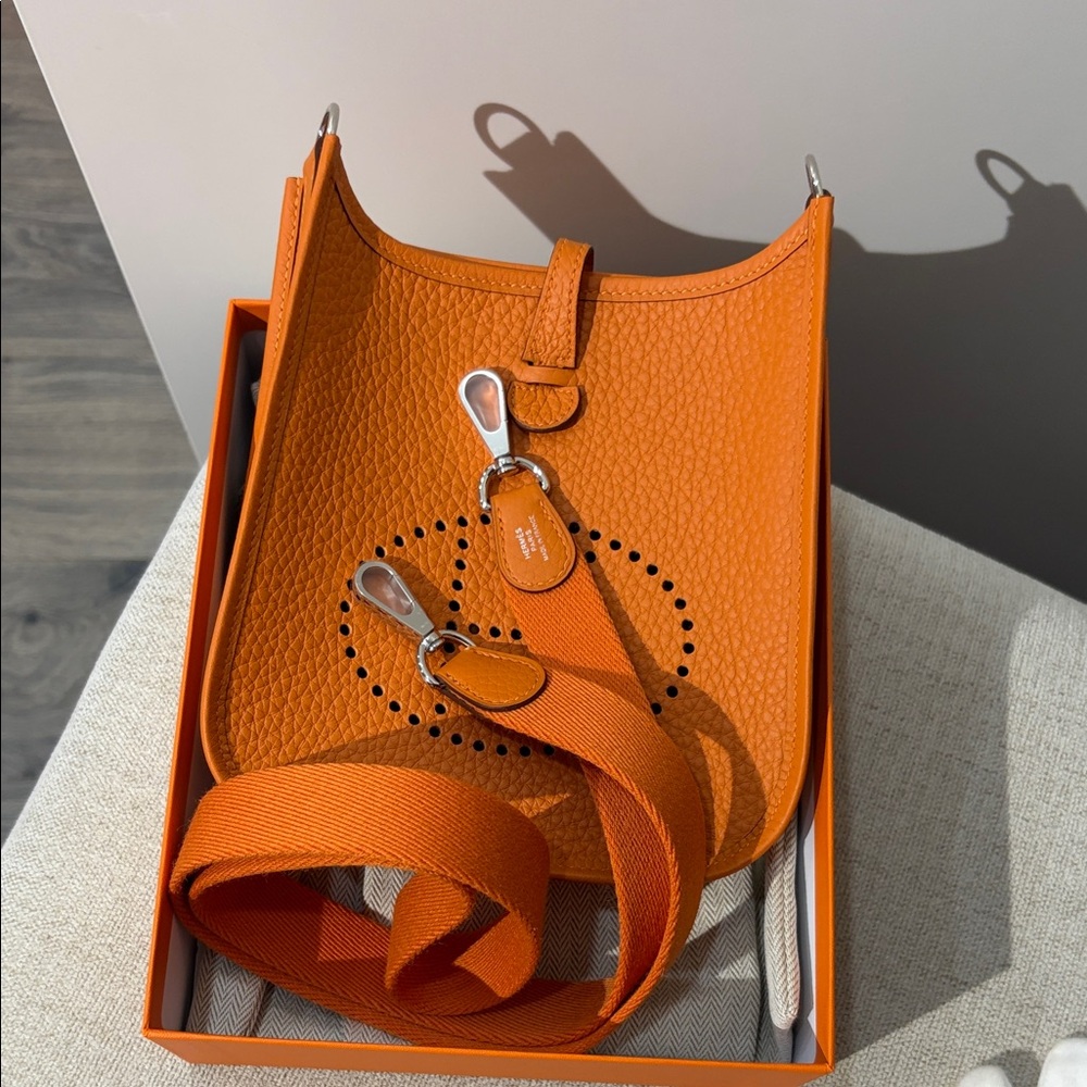 Brand new hermes mini evelyne tpm in Orange